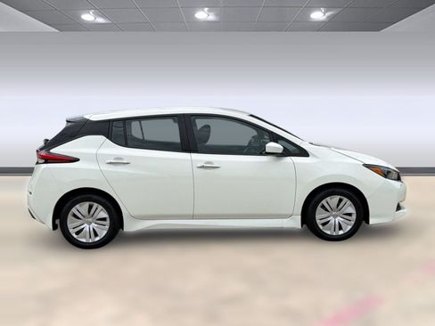 Used 2023 Nissan Leaf S FWD image 8