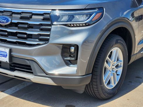 New 2025 Ford Explorer Active w/ Active Comfort Package image 6