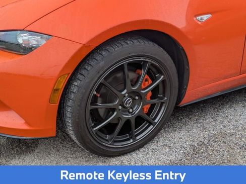 Used 2019 MAZDA MX-5 Miata 30th Anniversary image 6