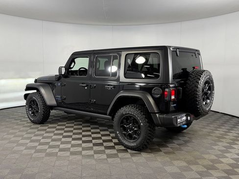 Used 2023 Jeep Wrangler Unlimited w/ 8.4" Radio Group AWD/4WD image 8