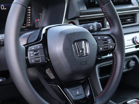 New 2025 Honda Pilot Black Edition image 14