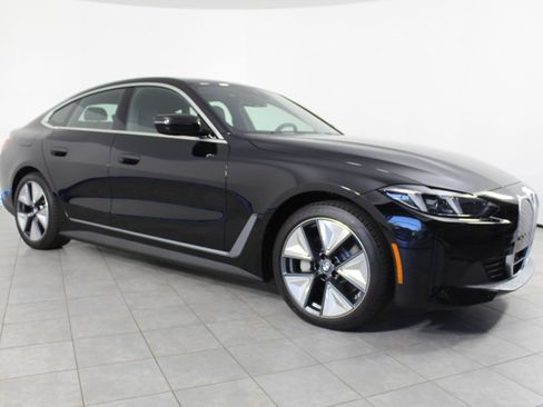 New 2025 BMW i4 xDrive40i image 19