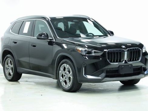Used 2023 BMW X1 xDrive28i image 3