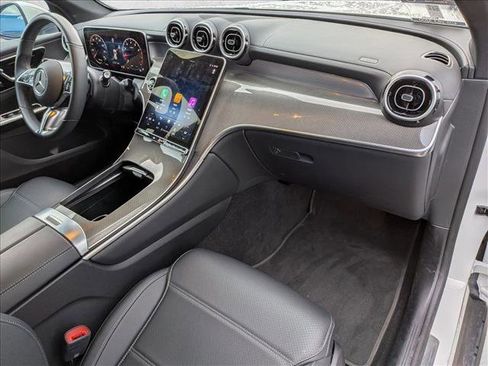 Certified 2025 Mercedes-Benz GLC 300 image 21