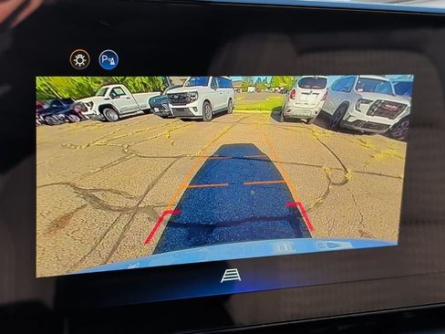 Used 2026 Chevrolet Equinox LT AWD/4WD image 22