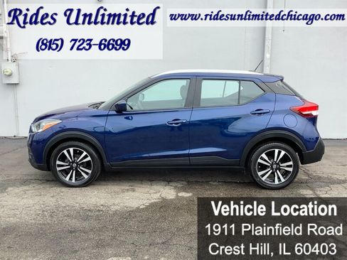 Used 2019 Nissan Kicks SV FWD image 2
