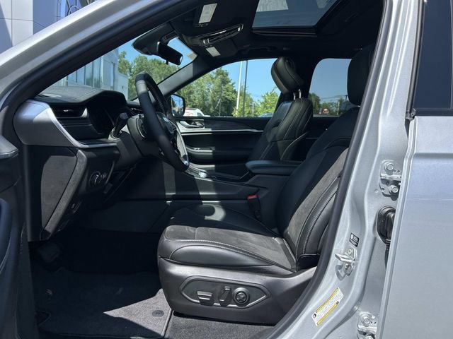 New 2026 Jeep Grand Cherokee Altitude AWD/4WD image 7