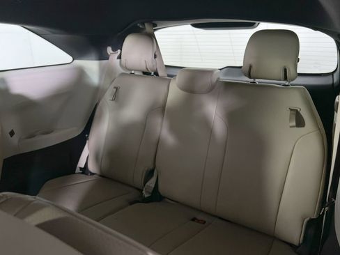 Used 2021 Toyota Sienna XLE image 23