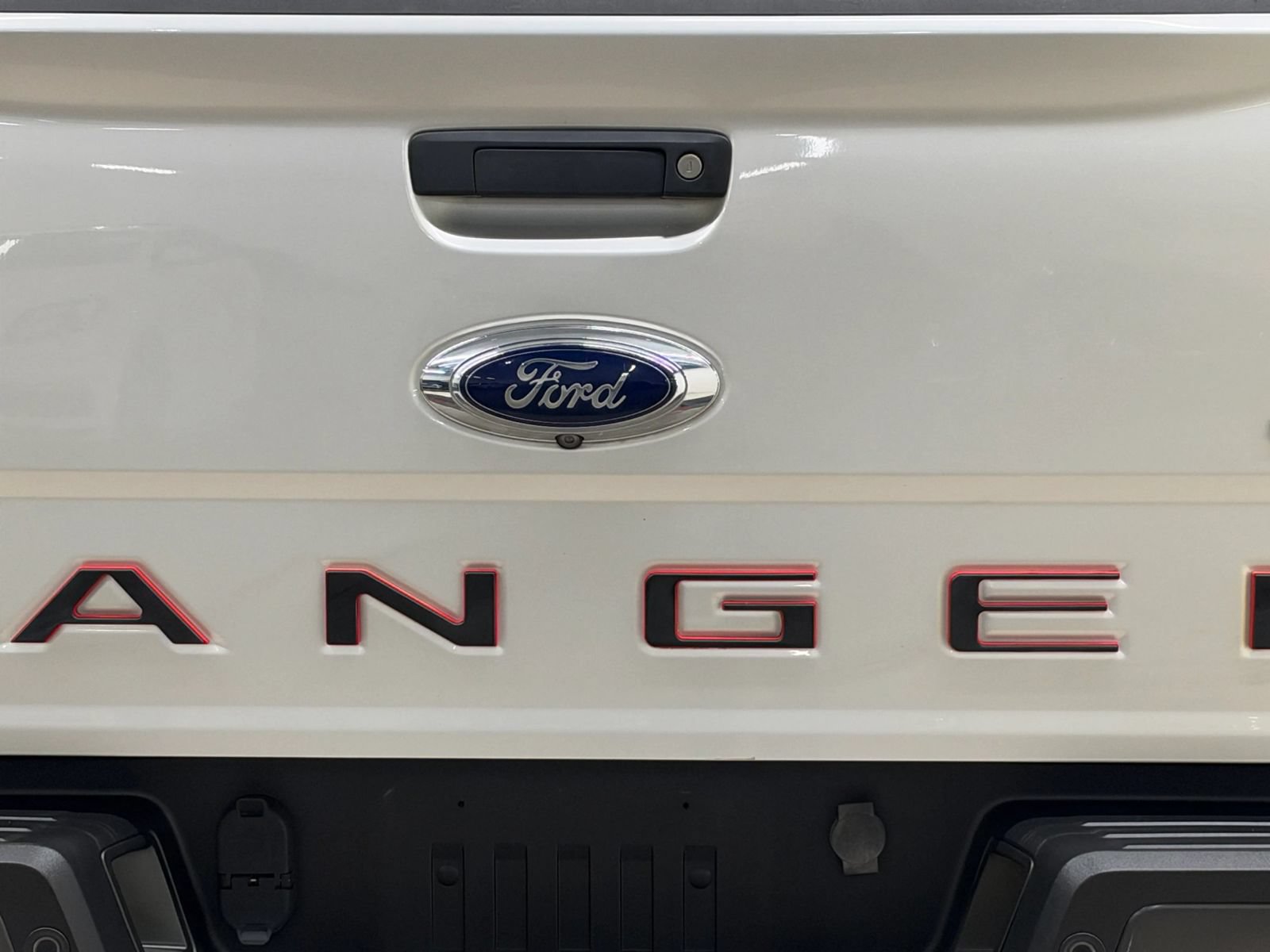 Used 2019 Ford Ranger XLT w/ Equipment Group 302A Luxury AWD/4WD image 11