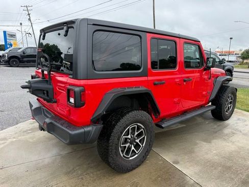 Used 2021 Jeep Wrangler Unlimited Rubicon AWD/4WD image 10