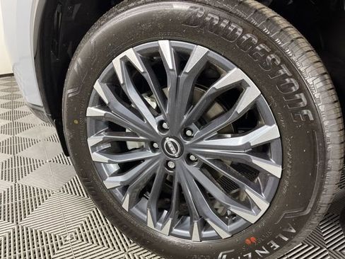 New 2026 Nissan Rogue Platinum AWD/4WD image 13