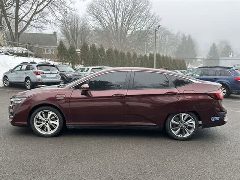 Used 2020 Honda Clarity Touring image 2