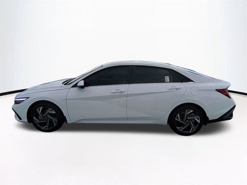 New 2026 Hyundai Elantra Limited FWD image 8