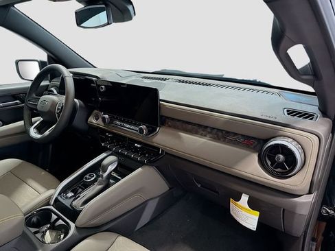 New 2025 Chevrolet Colorado ZR2 w/ Midnight Edition image 24