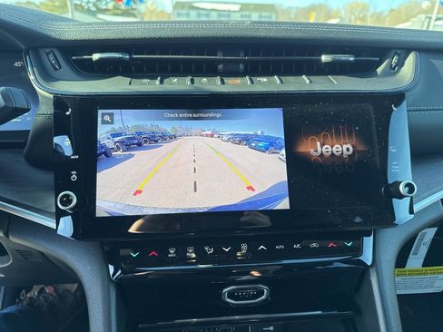 New 2026 Jeep Grand Cherokee Laredo image 14