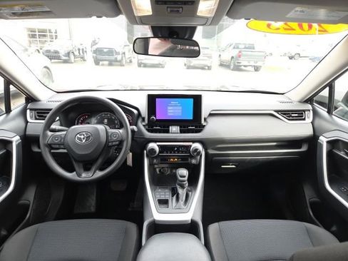Used 2025 Toyota RAV4 LE image 21
