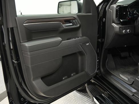 Used 2026 GMC Sierra 1500 SLT w/ SLT Premium Plus Package image 24