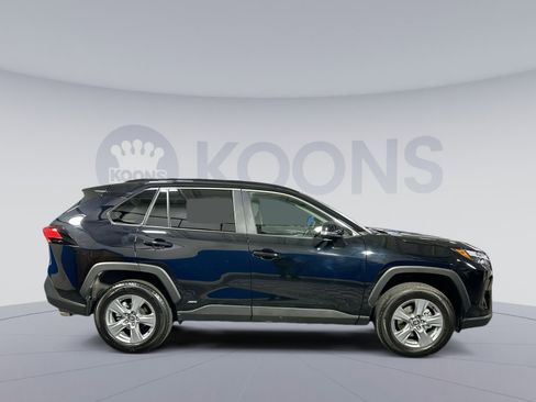 Used 2025 Toyota RAV4 XLE image 8