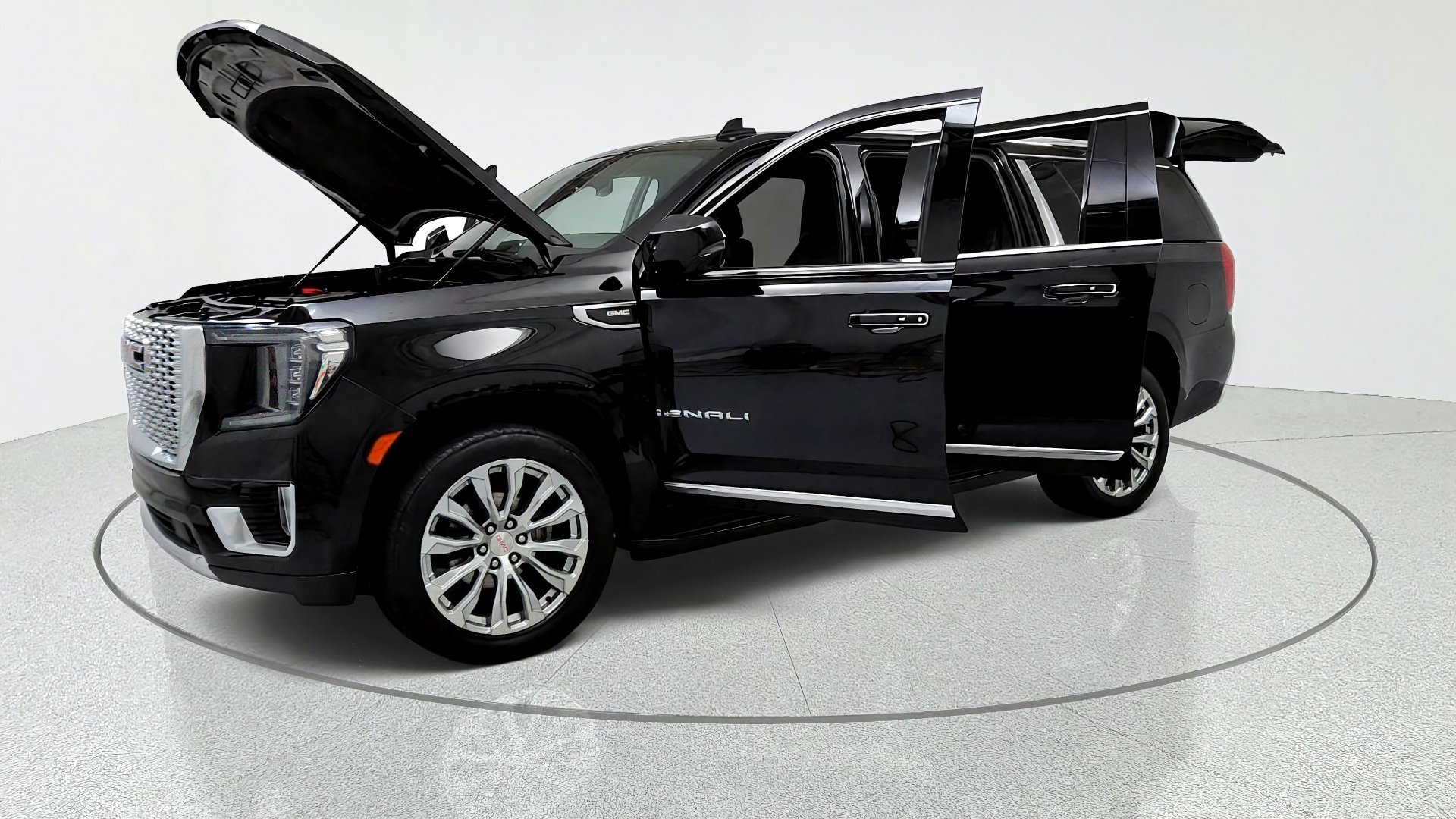 Used 2024 GMC Yukon XL Denali AWD/4WD image 9