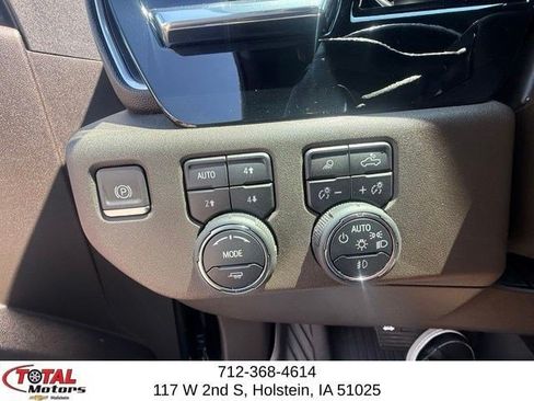 Used 2023 Chevrolet Silverado 1500 LTZ AWD/4WD image 19