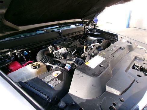 Used 2012 GMC Sierra 2500 Denali w/ Suspension Package, Off-Road image 9