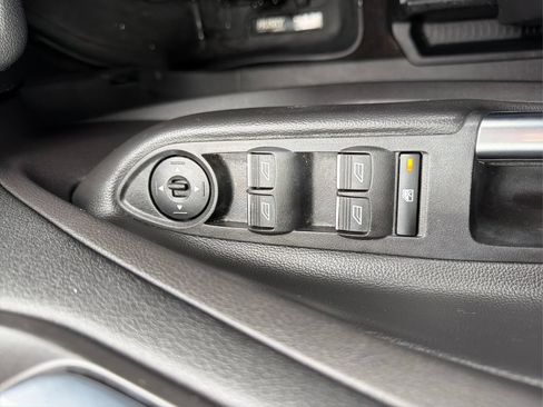 Used 2017 Ford Escape Titanium FWD image 32