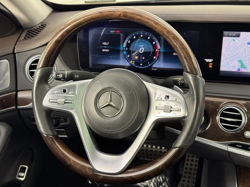 Used 2018 Mercedes-Benz S 560 Sedan image 22