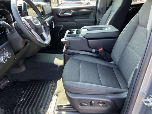 New 2026 GMC Sierra 1500 Elevation image 16