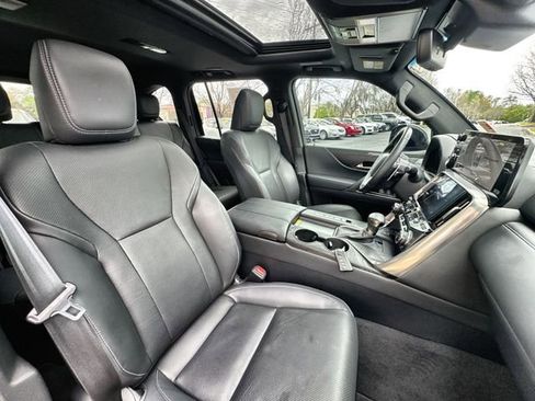 Used 2024 Lexus LX 600 600 Premium w/ Appearance Package image 34