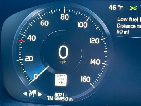 Used 2022 Volvo XC90 T6 Momentum image 28