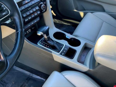 Used 2018 Kia Sportage EX w/ EX Premium Package image 16