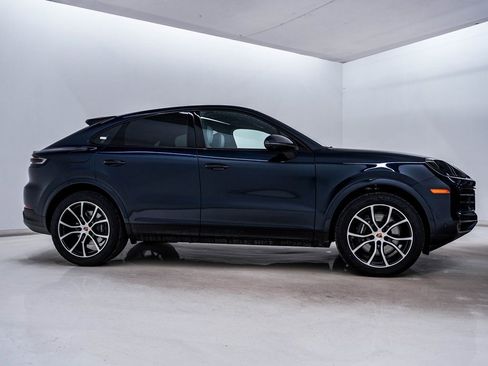 New 2026 Porsche Cayenne Coupe image 9