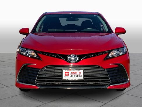 Used 2024 Toyota Camry LE image 4