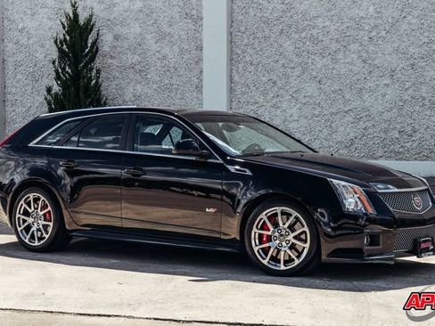 Used 2014 Cadillac CTS V RWD image 4
