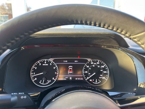 Certified 2025 Nissan Pathfinder SL w/ SL Premium Package image 11