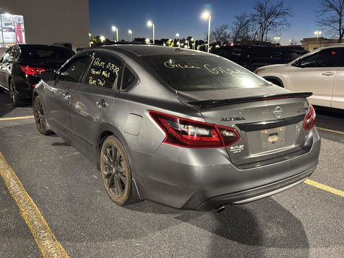 Used 2018 Nissan Altima 2.5 SR w/ SR Midnight Edition image 7