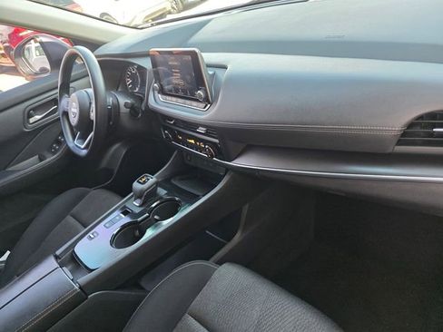 Used 2024 Nissan Rogue SV image 16