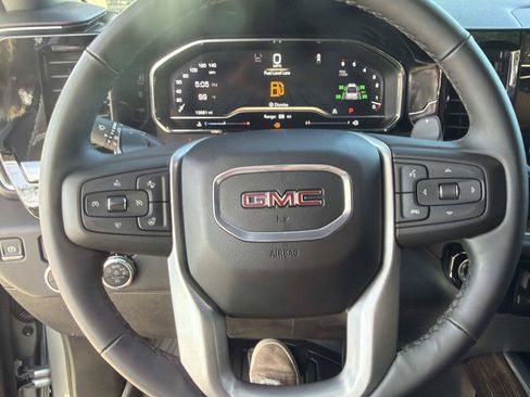 Used 2025 GMC Sierra 1500 Elevation w/ Elevation Premium Package RWD image 27
