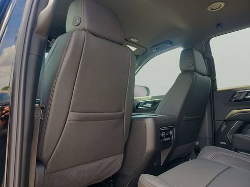 New 2026 Chevrolet Suburban LT w/ Comfort Package RWD image 14