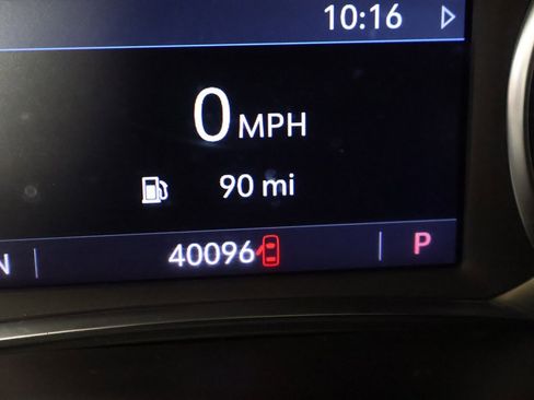 Used 2023 Chevrolet Traverse LT w/ Midnight/Sport Edition image 37