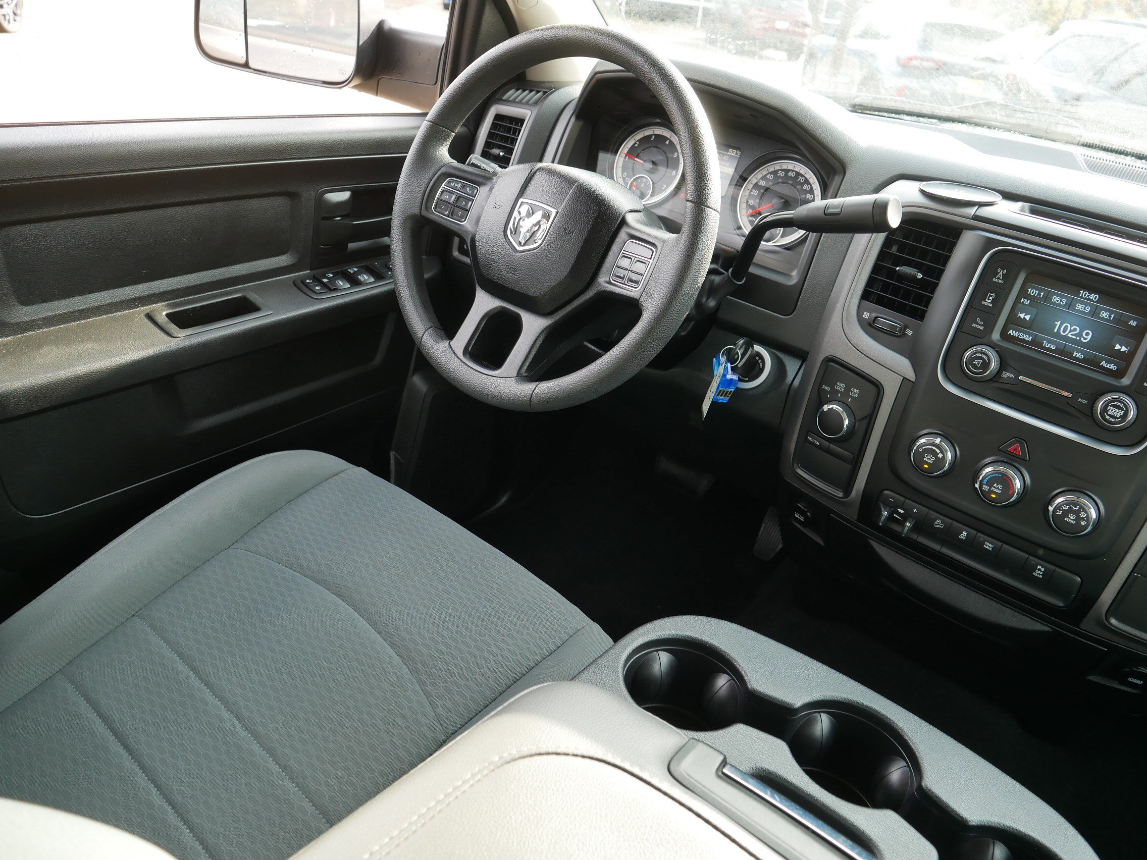 Used 2018 RAM 2500 Tradesman w/ Chrome Appearance Group AWD/4WD image 9