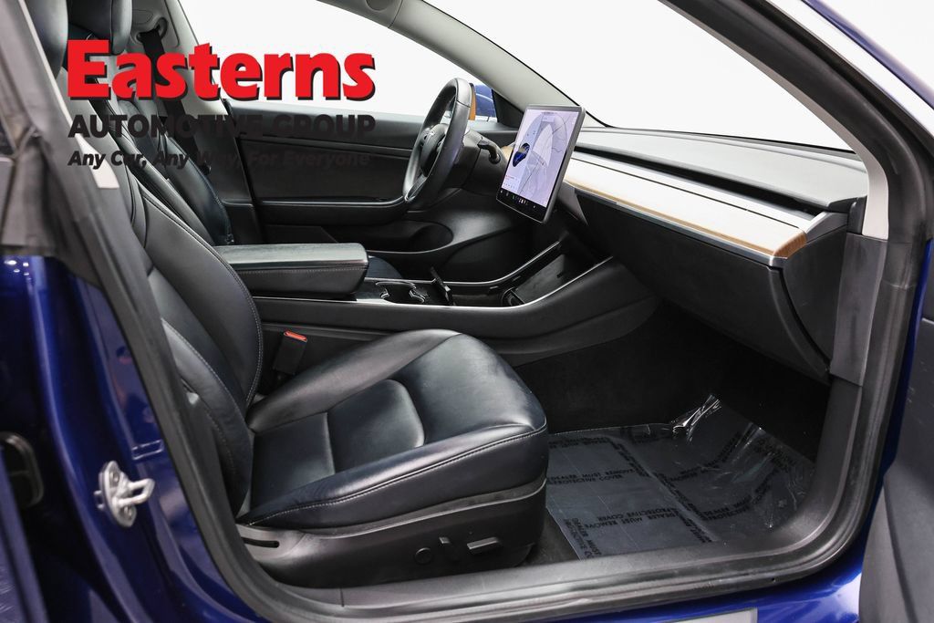 Used 2020 Tesla Model 3 Standard Range RWD image 22