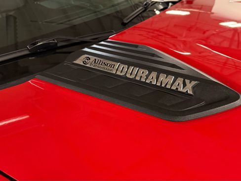 Used 2020 Chevrolet Silverado 2500 LTZ w/ LTZ Convenience Package image 19