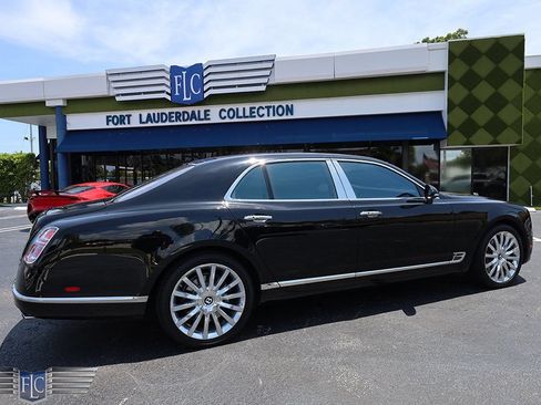 Used 2017 Bentley Mulsanne RWD image 5