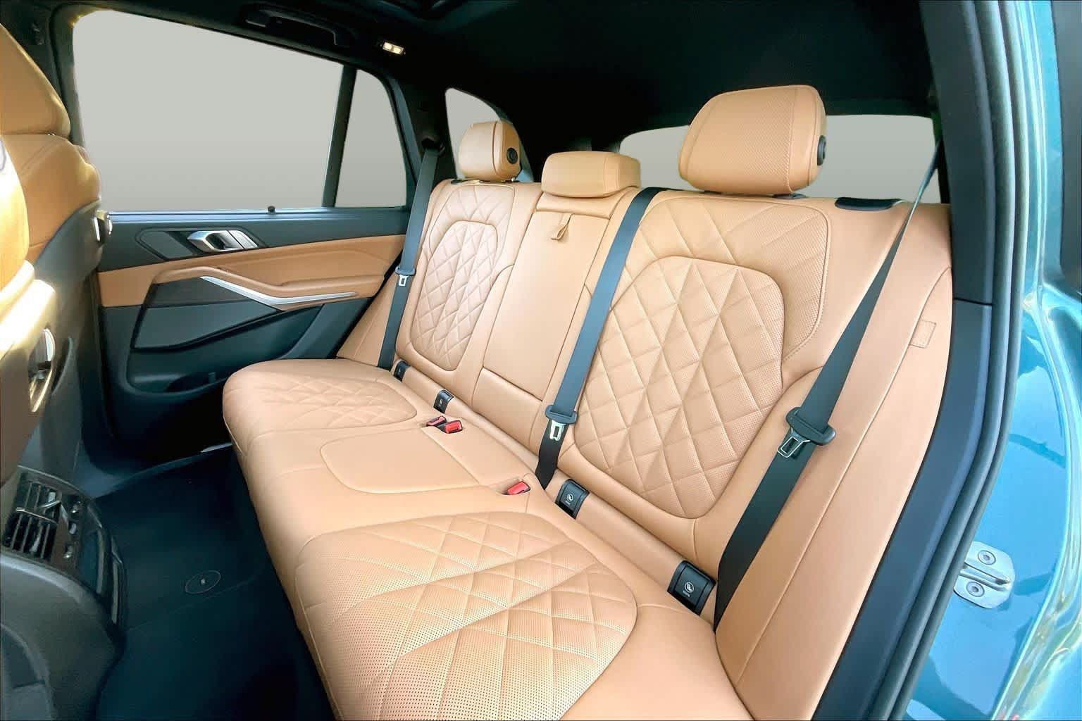 Used 2024 BMW X5 xDrive40i w/ Executive Package AWD/4WD image 20