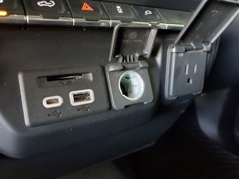 Used 2022 Chevrolet Silverado 1500 LT w/ All Star Edition Plus RWD image 27