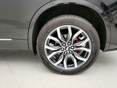 Used 2024 Cadillac XT6 Sport w/ Technology Package image 9