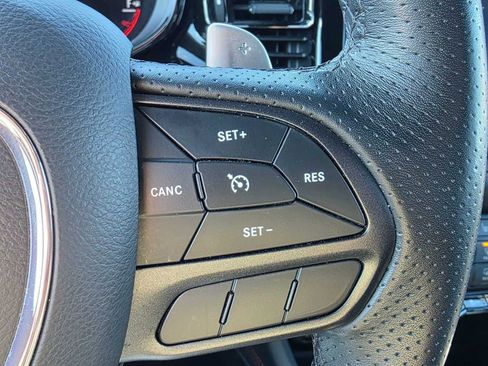 Used 2025 Dodge Durango GT AWD/4WD image 32