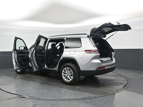 New 2025 Jeep Grand Cherokee L Laredo image 48
