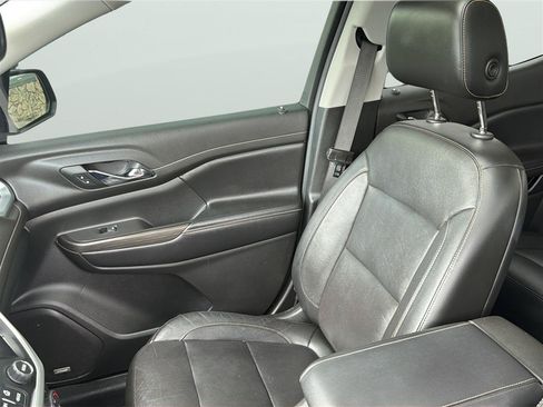 Used 2019 GMC Acadia SLT w/ LPO, Floor Liner Package AWD/4WD image 14